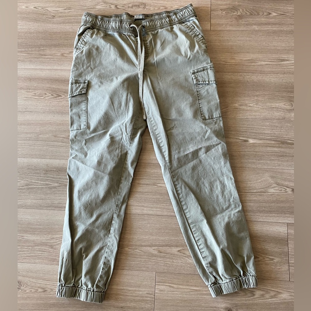 Ultra High Rise Cargo Jogger Military Green Olive pants Women size M